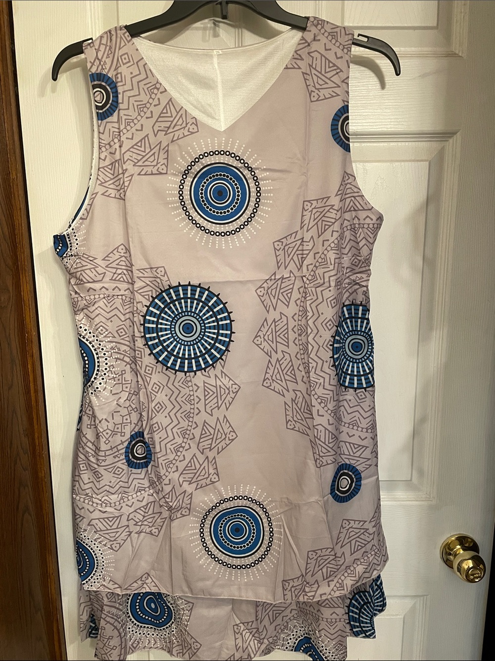 Source Unknown Beige and Blue Sleeveless Geometric Print Dress